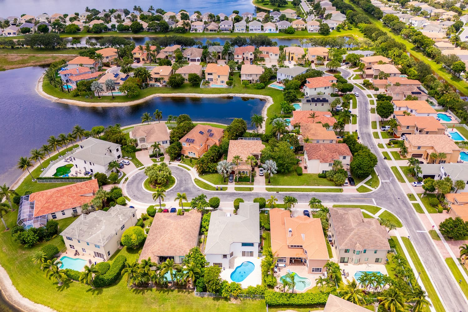 Florida HOA lake management